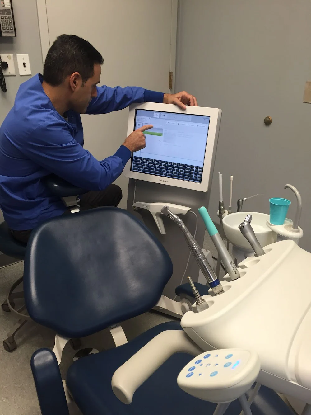 Robert E Friedman DDS PC Picture 6