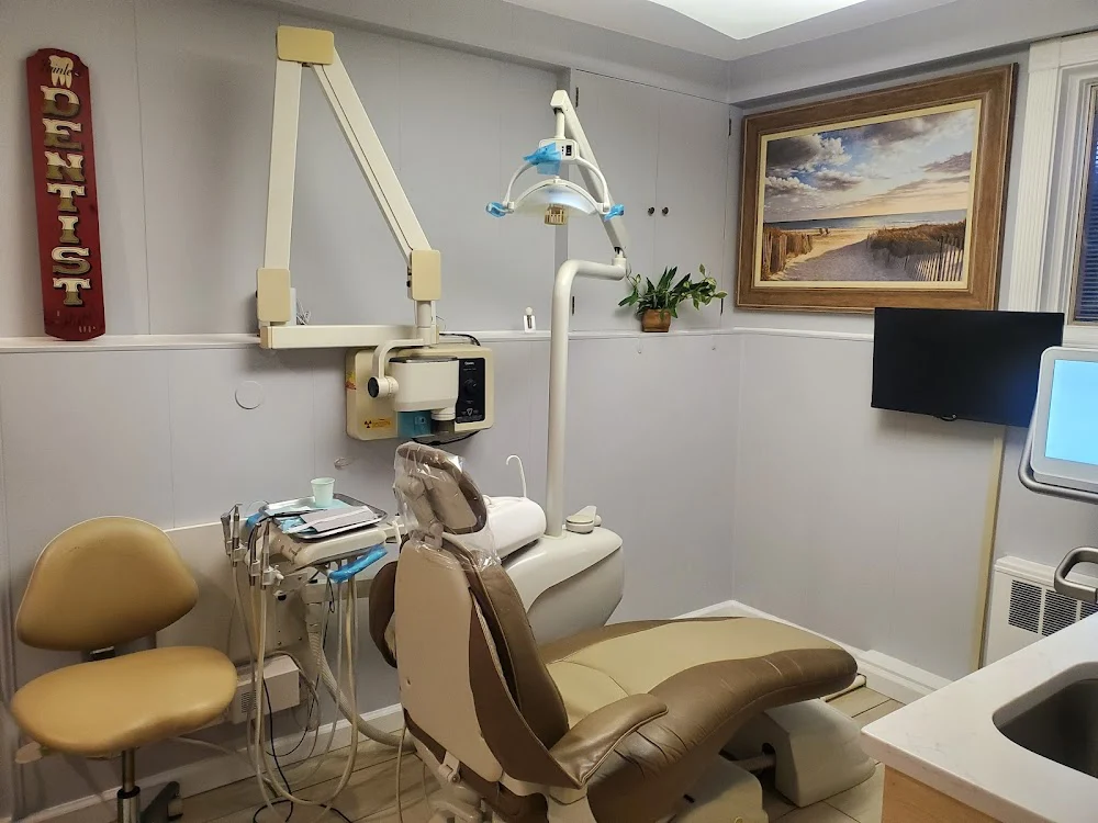 Julio C. Novello DDS Picture 3