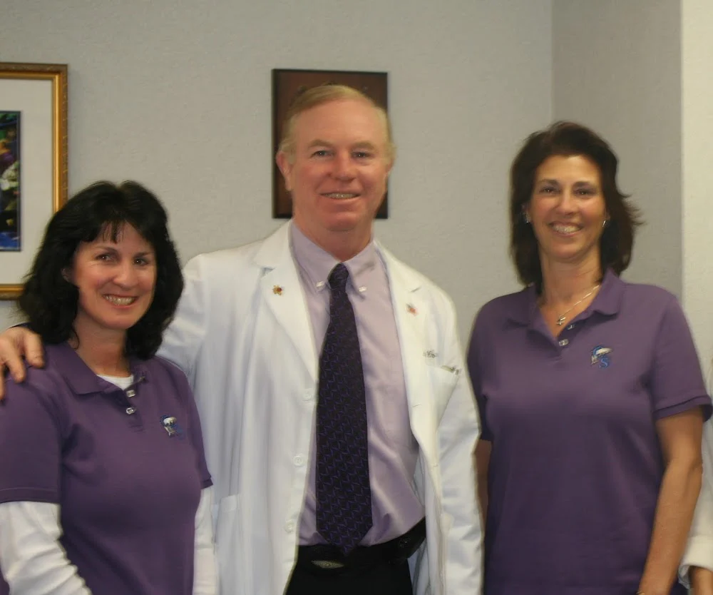 Orthodontic Specialists: Murphy Kenneth DDS Picture 7
