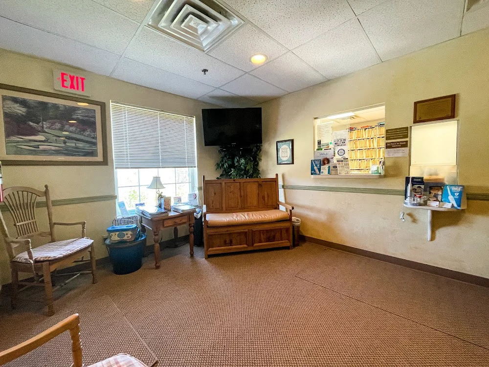 Lincoln Commons Dental Associates PA Picture 3