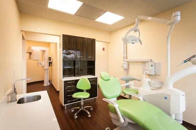Daniel Shtern DDS: Attractive Smile Dental Care Picture 1