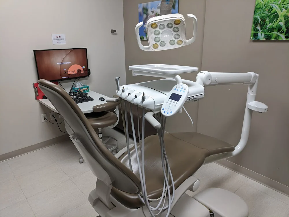 Apple Tree Dental Mounds View Picture 3