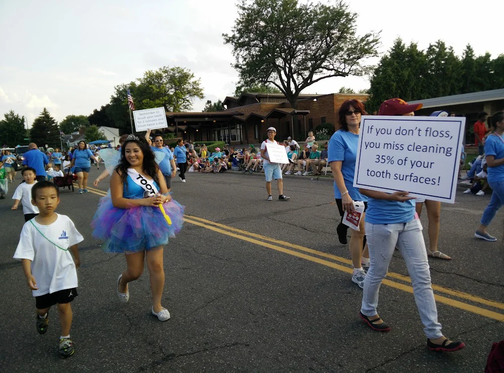 Community Dental Care - Maplewood Picture 2