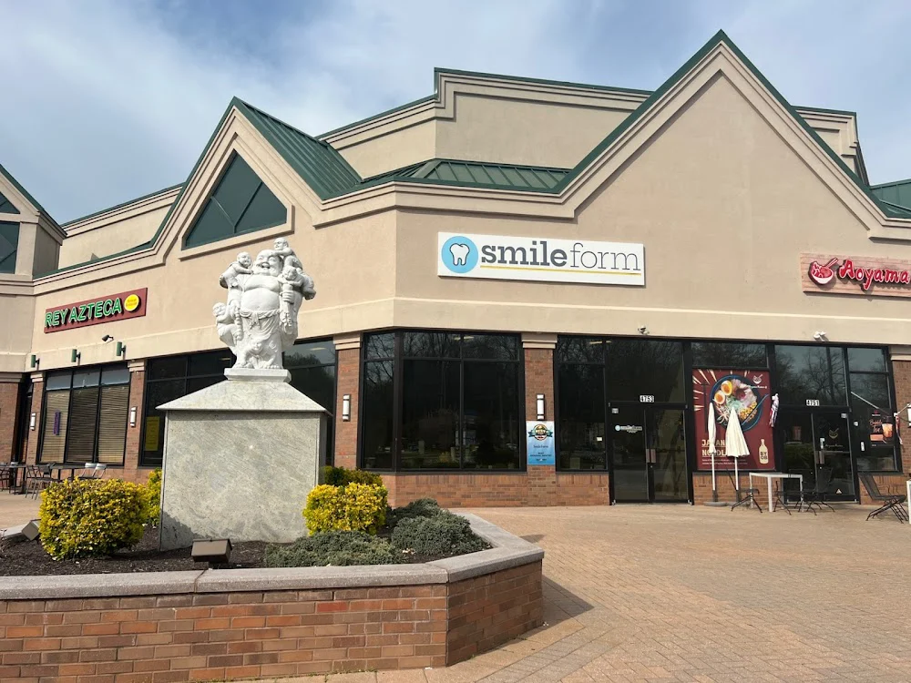 Smileform Dentistry of Edgmont Picture 10