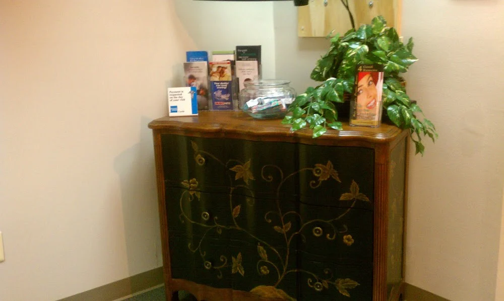 Berson Dental Health Care Picture 3