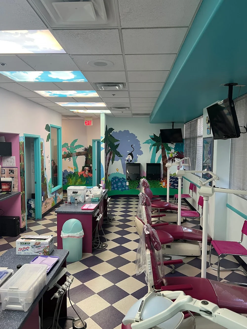 Arrowhead Children's Dentistry & Orthodontics Picture 2