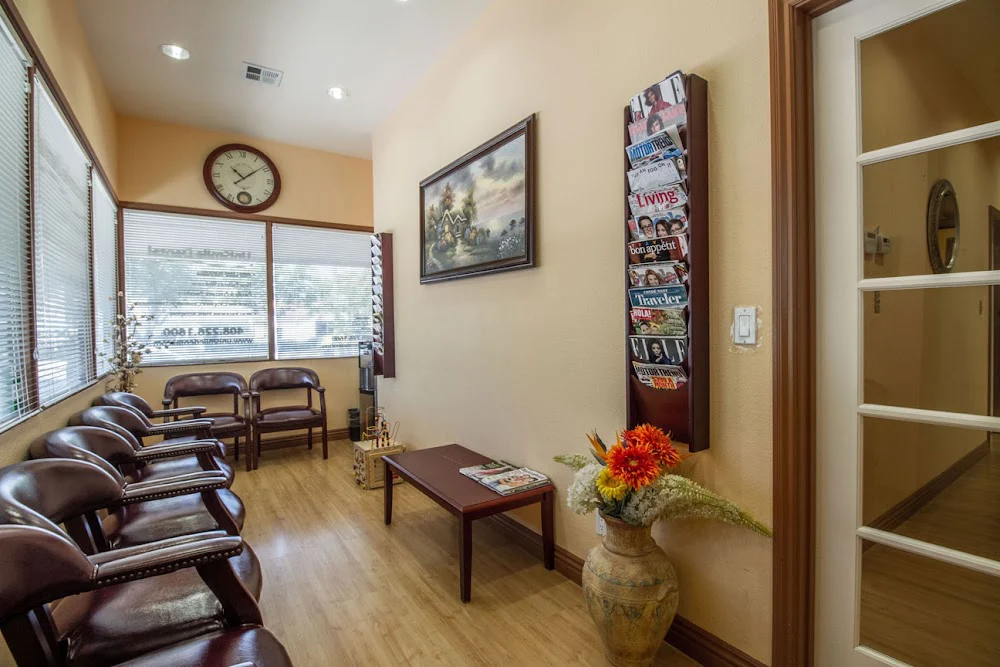 UniSmile Dental Picture 10