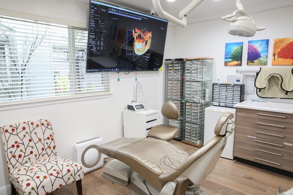 iSmile Dental Picture 1