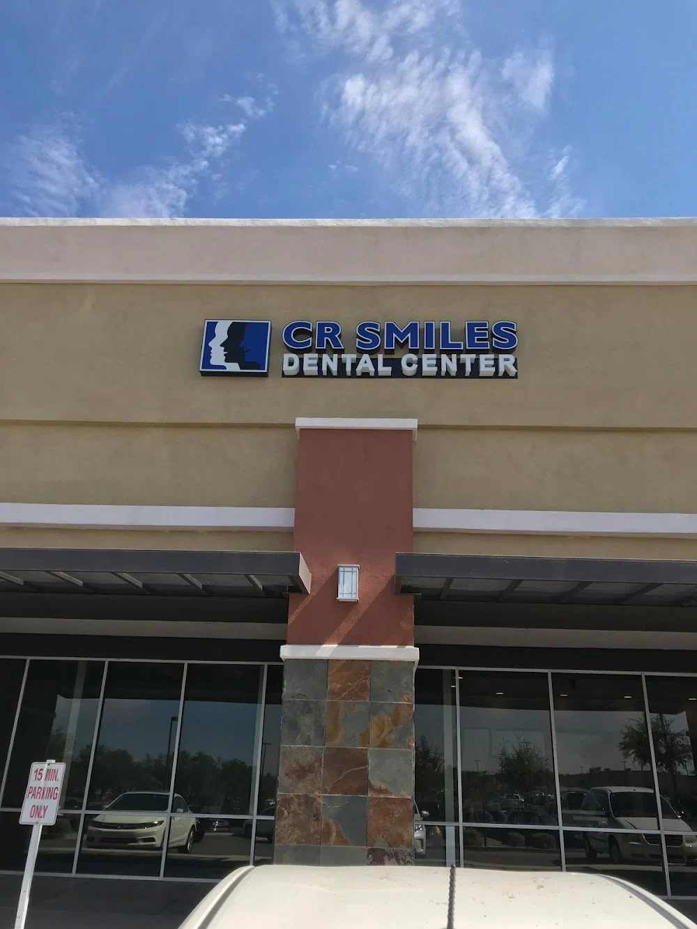 CR Smiles Dental Implant Center Picture 3