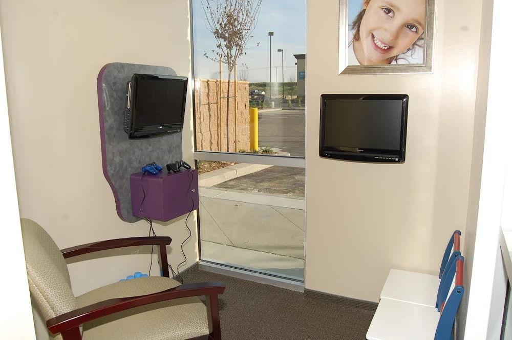 Highland Dental Group and Orthodontics Picture 4