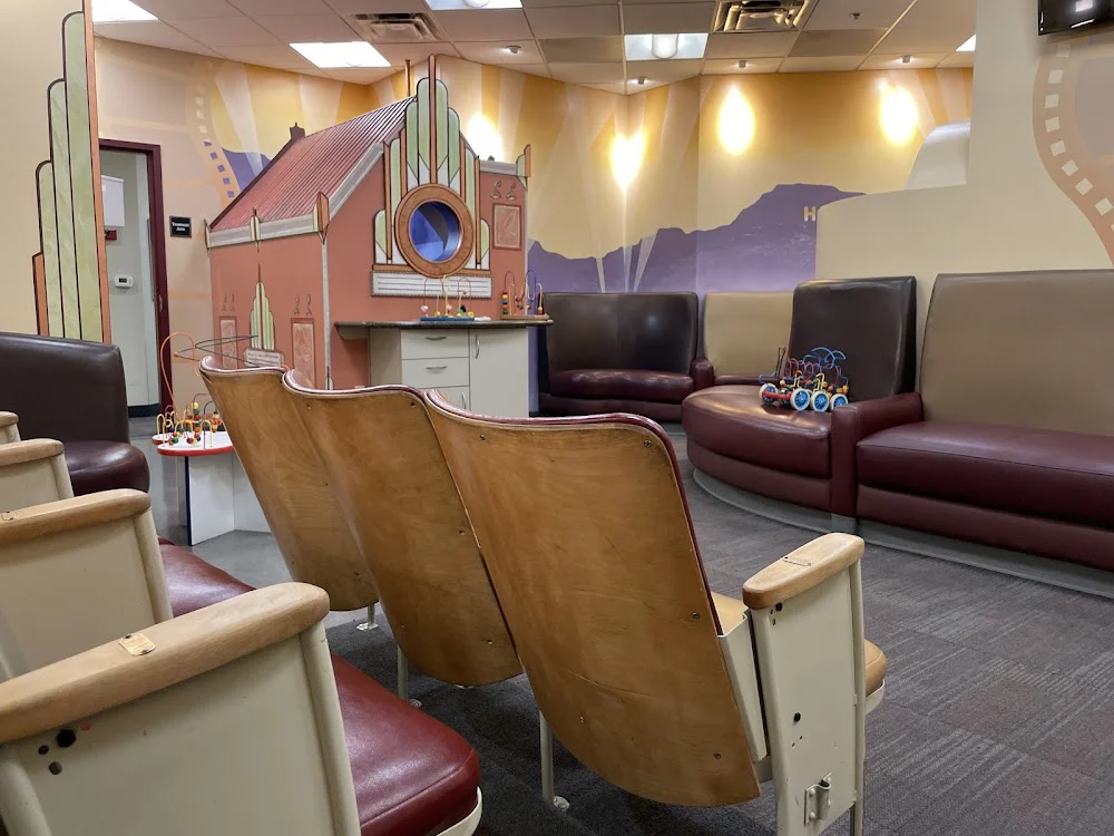 E&S Orthodontics Glendale Picture 3