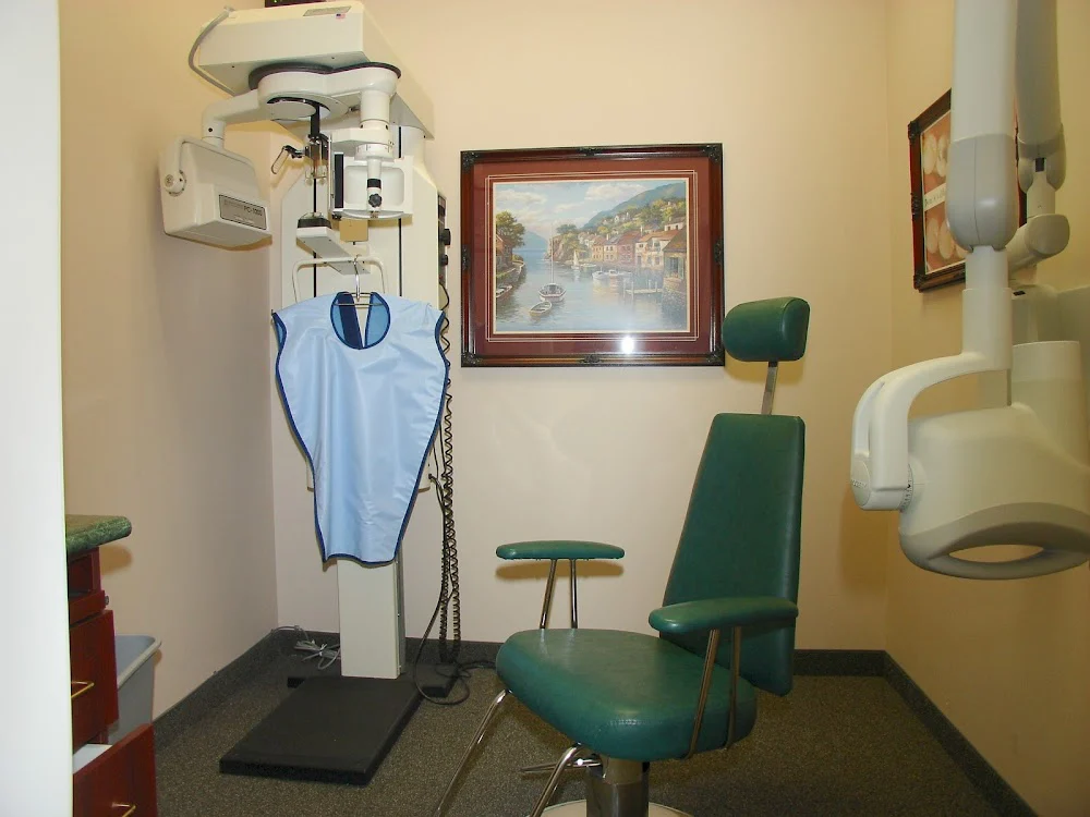 Grove Dental Group and Orthodontics Picture 2
