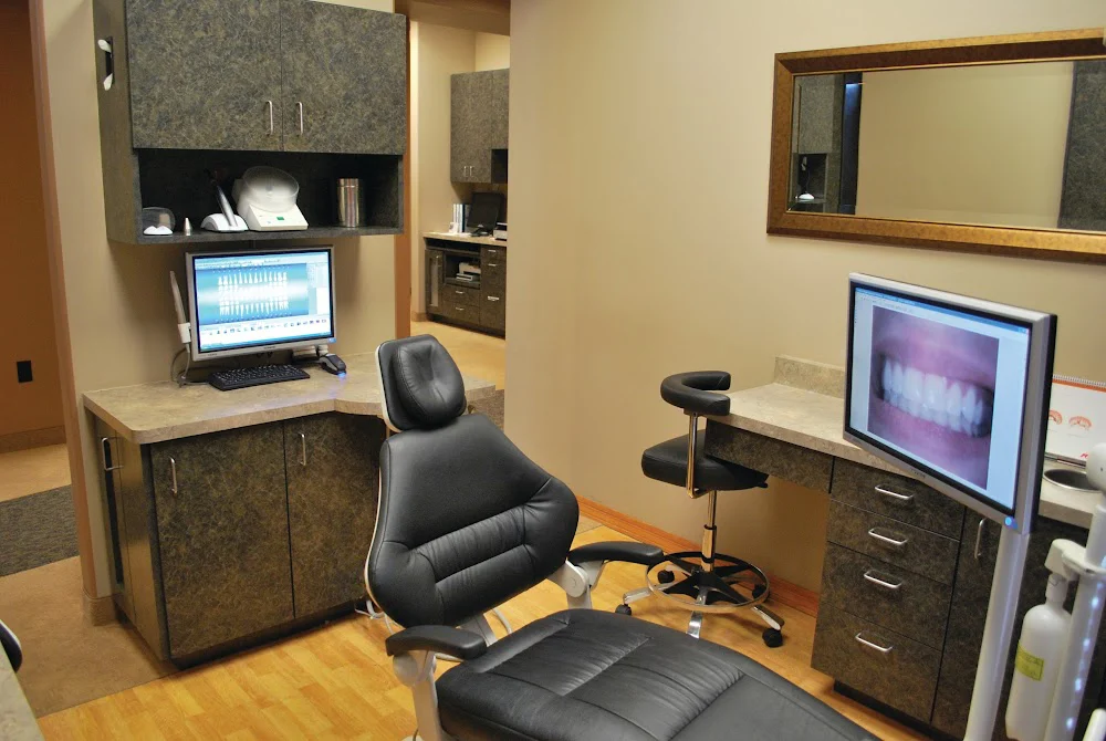 Estrella Falls Dentistry (Goodyear, AZ Office of Dr. Jay Suaverdez) Picture 5