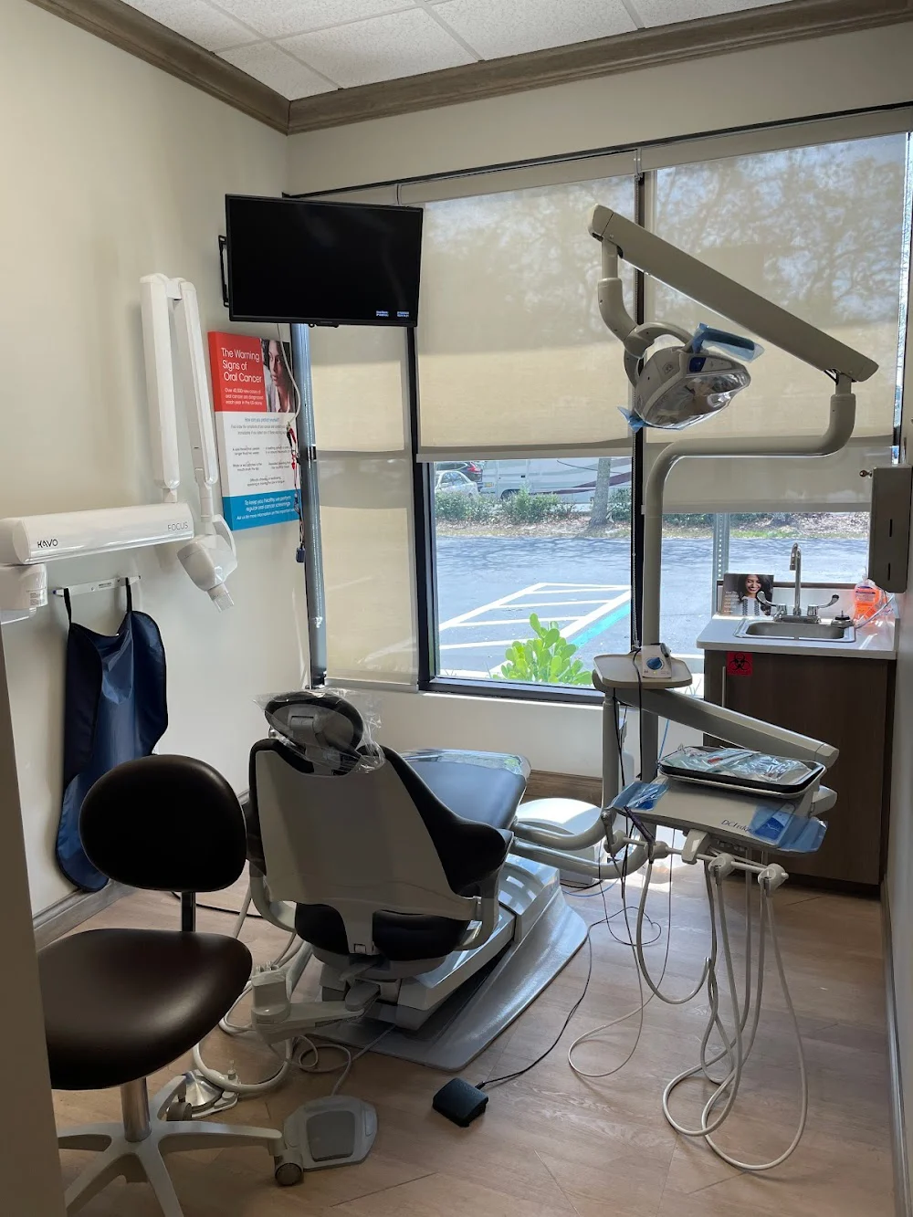 Dental Care at Naples Lakes Picture 6