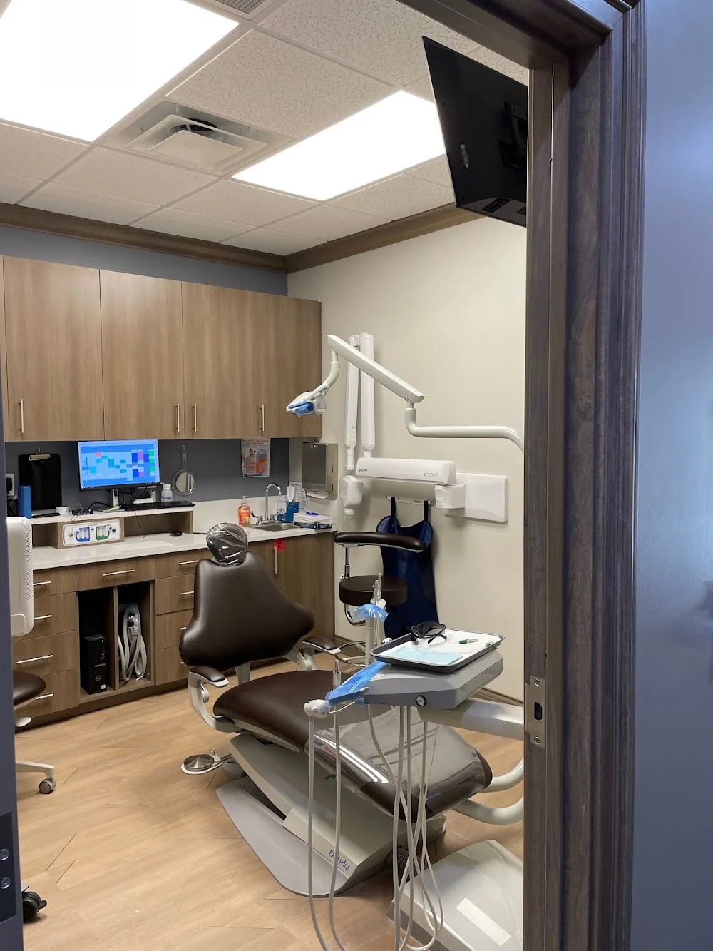 Dental Care at Naples Lakes Picture 4
