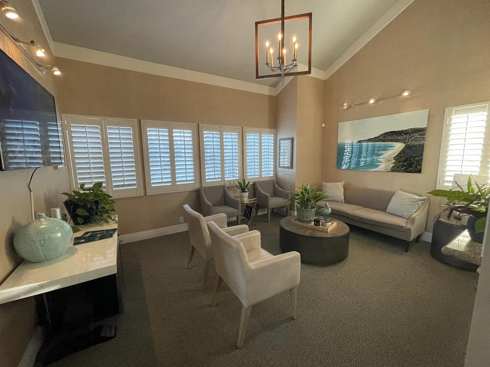 Cifarelli & Larijani Esthetic Dentistry - Dana Point Cosmetic Dentist Picture 3