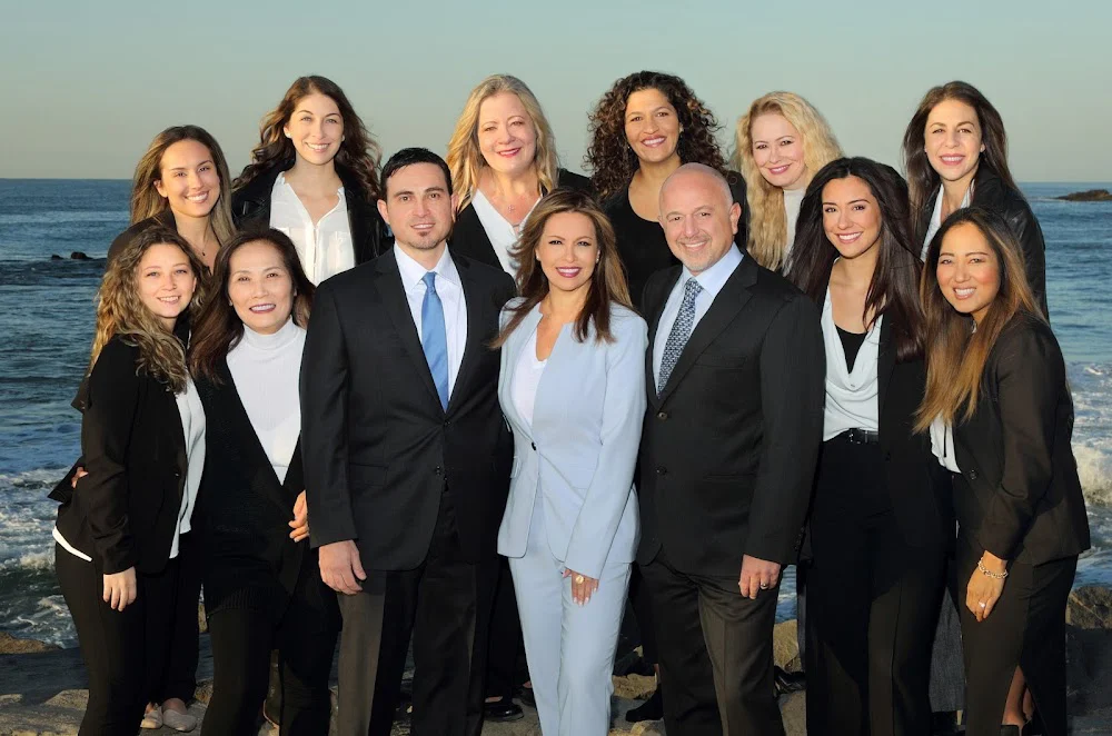 Cifarelli & Larijani Esthetic Dentistry - Dana Point Cosmetic Dentist Picture 8