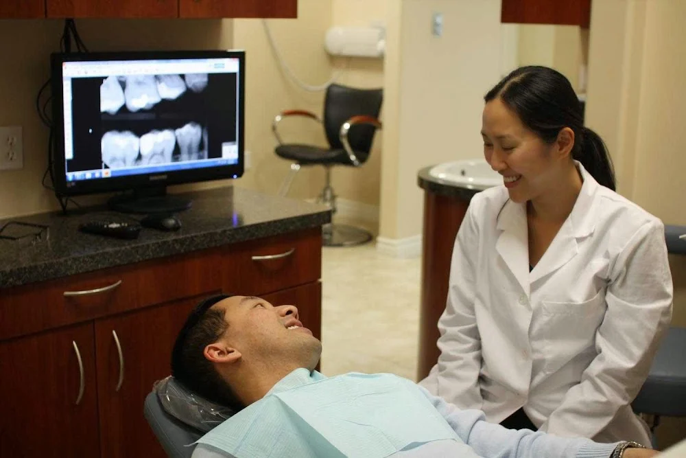 Dos Lagos Dental Picture 4