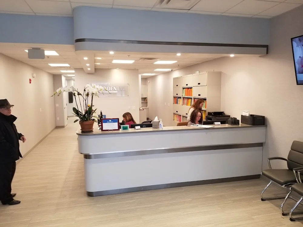 Ideal Dental Services: Freedman, Richard S DDS Picture 1