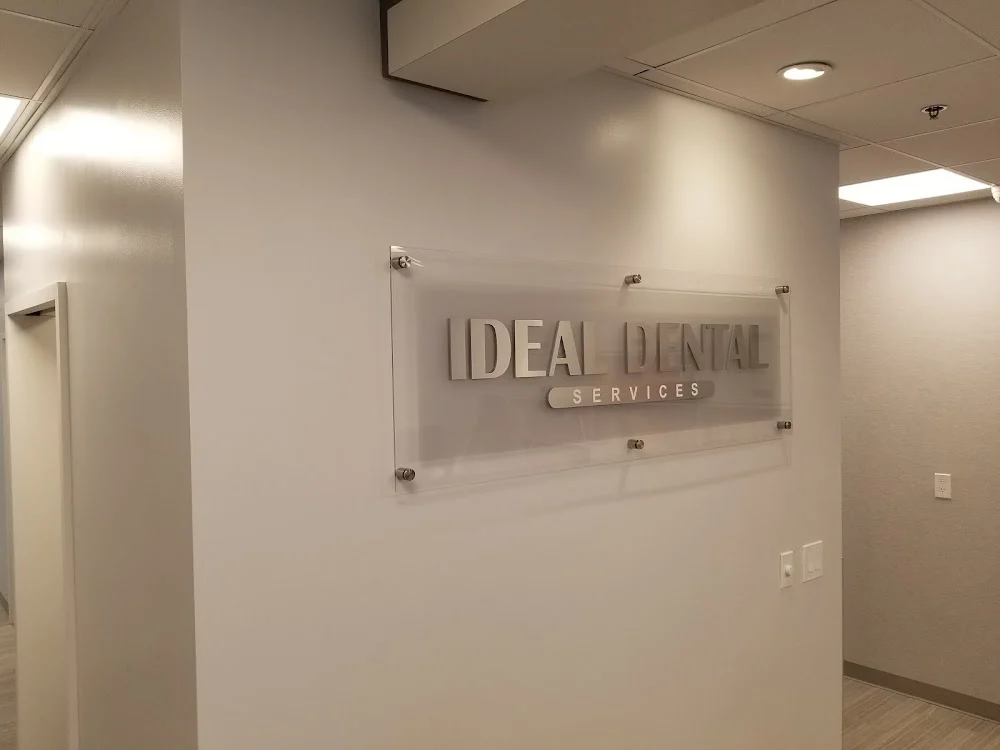 Ideal Dental Services: Freedman, Richard S DDS Picture 2
