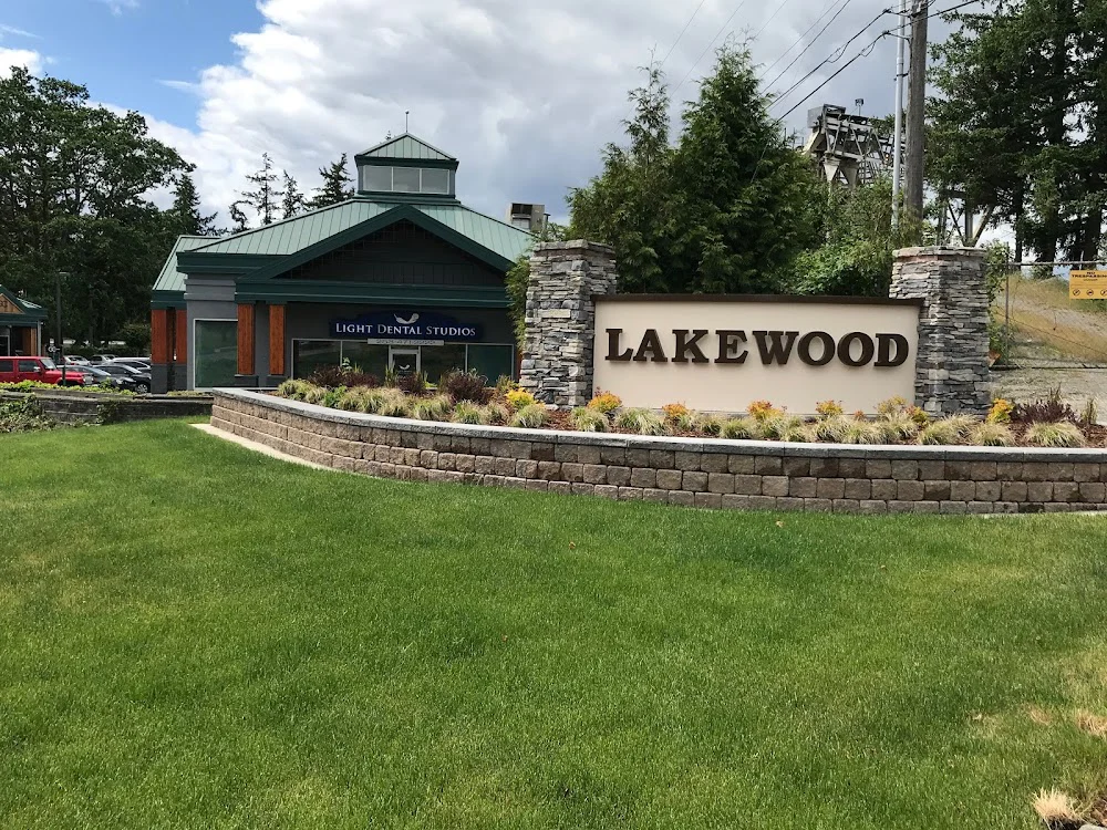 Light Dental Studios of Lakewood Picture 2