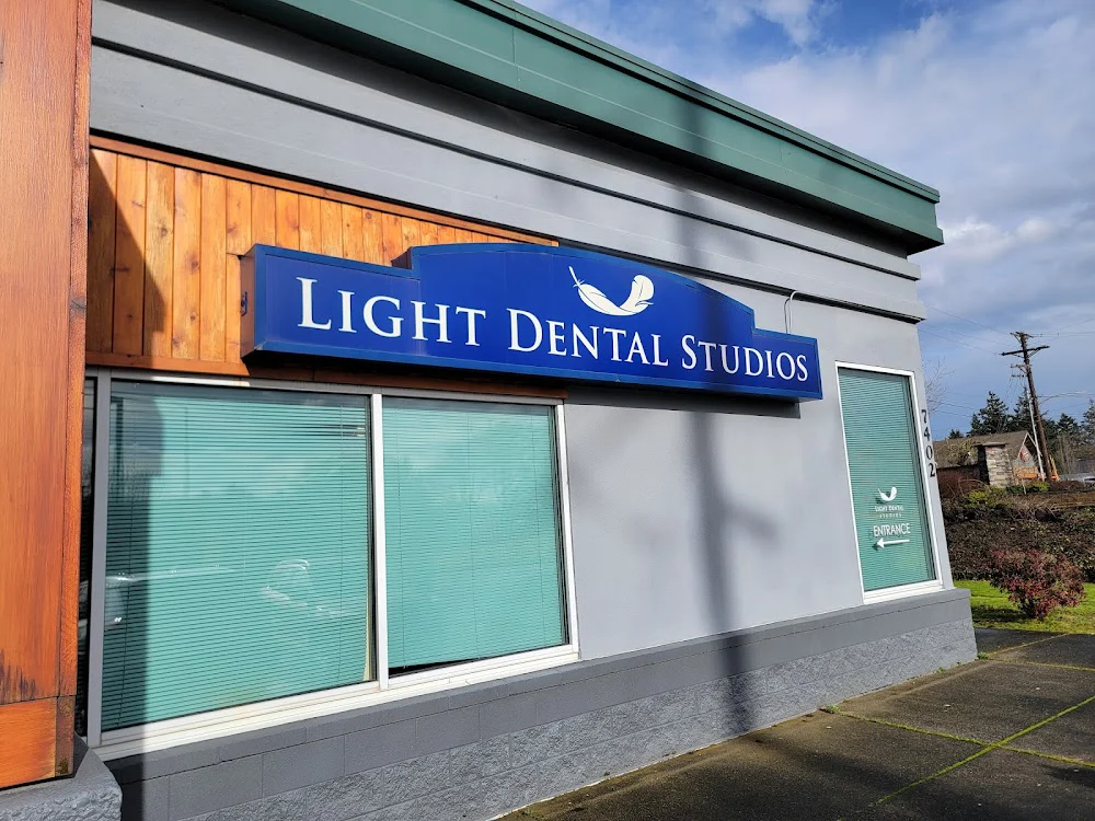 Light Dental Studios of Lakewood Picture 3