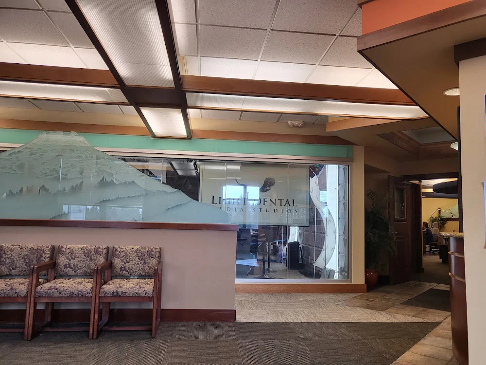 Light Dental Studios of Puyallup Picture 5