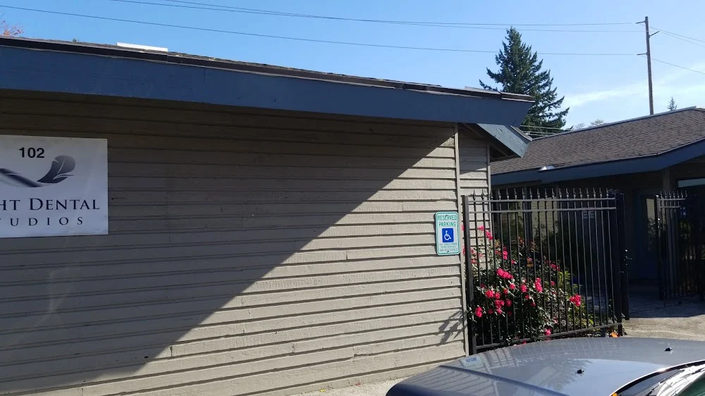 Light Dental Studios of Pacific Avenue Picture 1