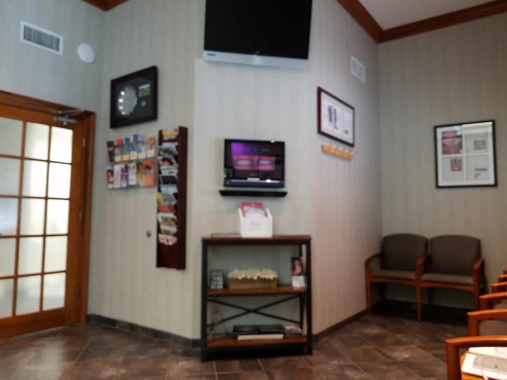 Huntington Bay Dental Picture 4