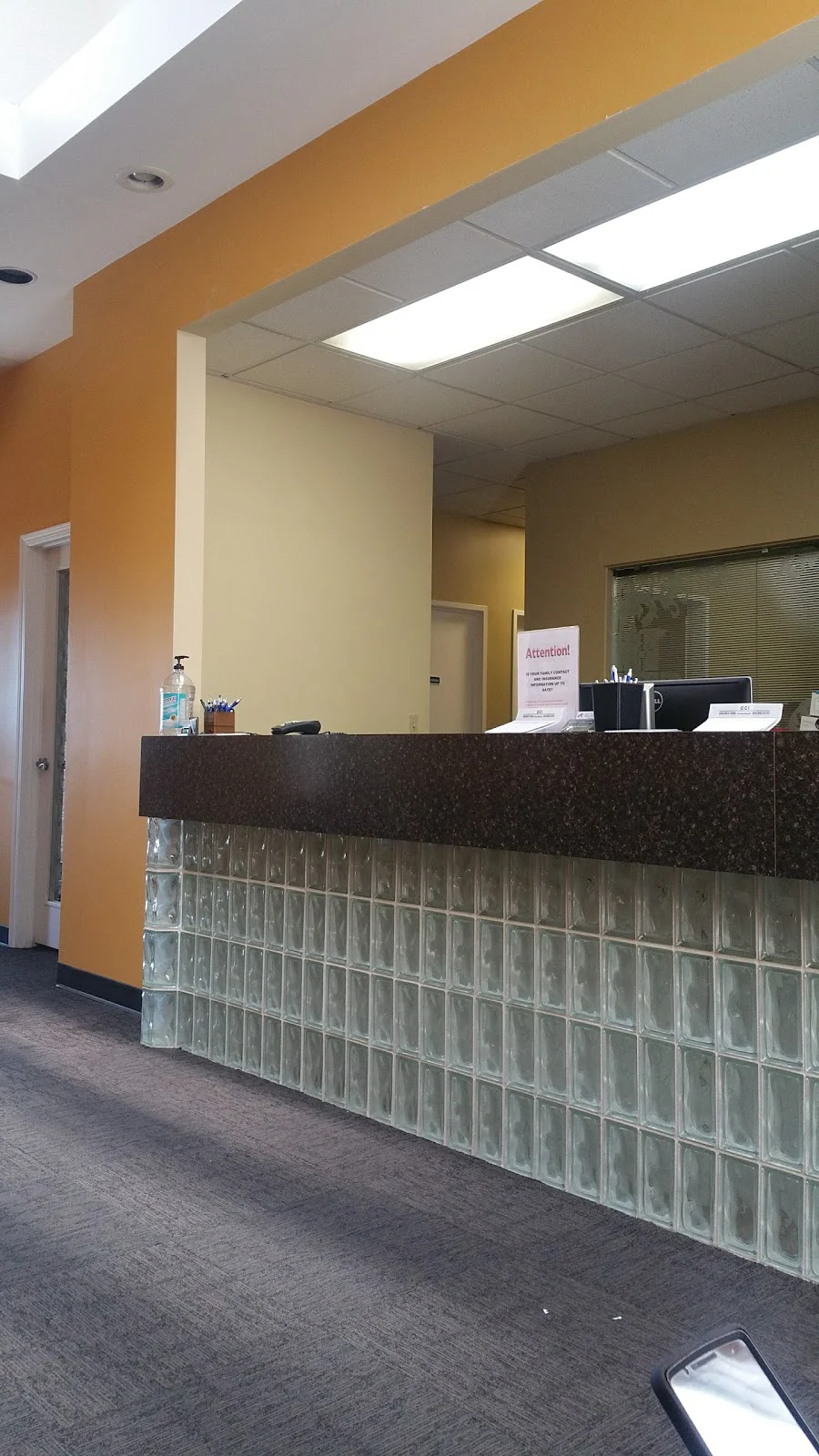 A Street Dental Clinic Picture 1