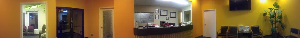 A Street Dental Clinic Picture 2