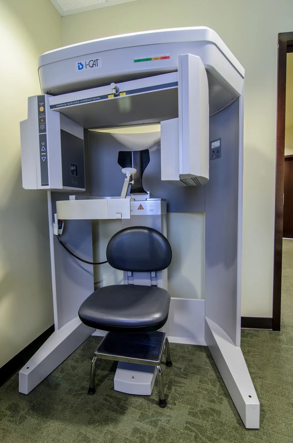Molen Oral Surgery: Molen David G DDS Picture 2
