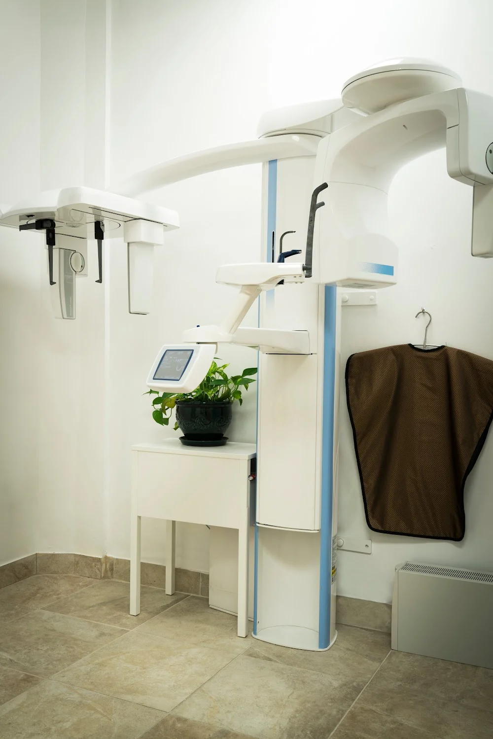 SmileLine Dental: Dr. Geeta Choudhary, DDS Picture 7