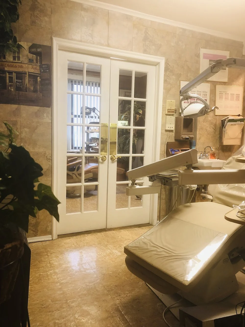 Dr. Kern H. Lee, DDS Picture 2