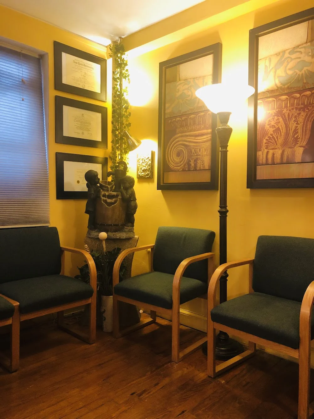Dr. Kern H. Lee, DDS Picture 1