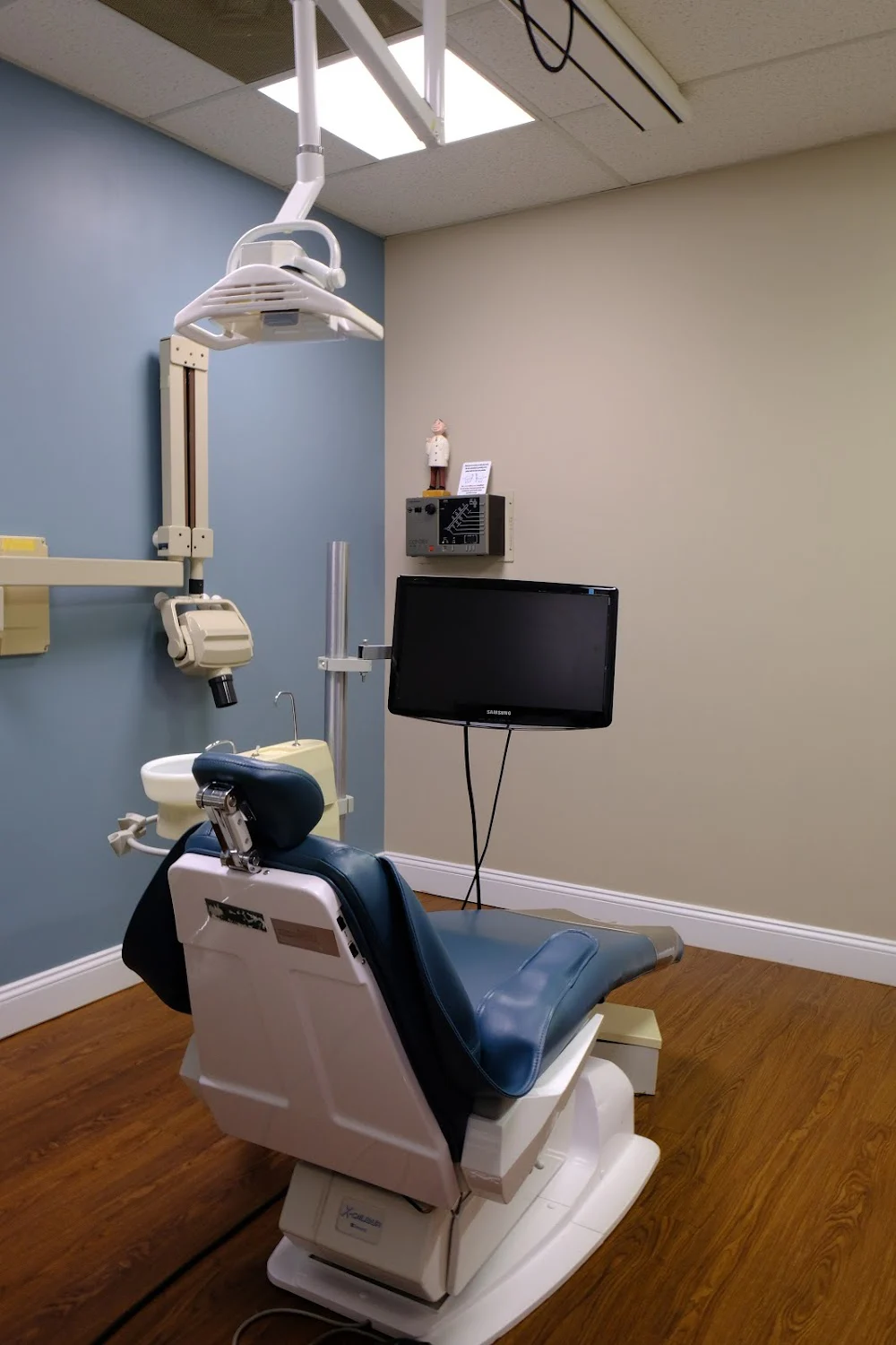 DeNike Dental Picture 3