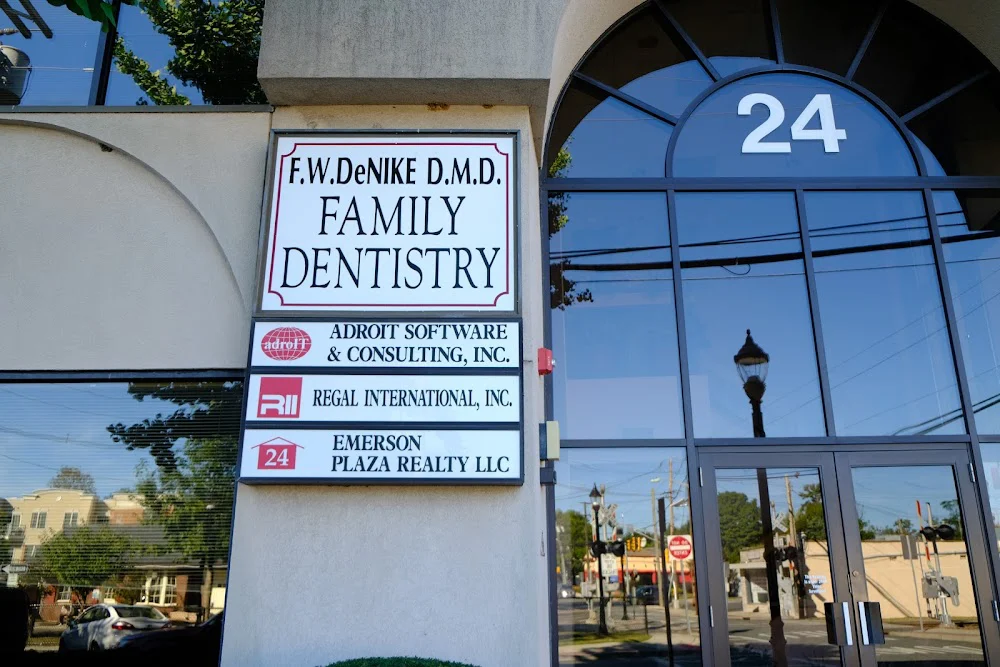 DeNike Dental Picture 5