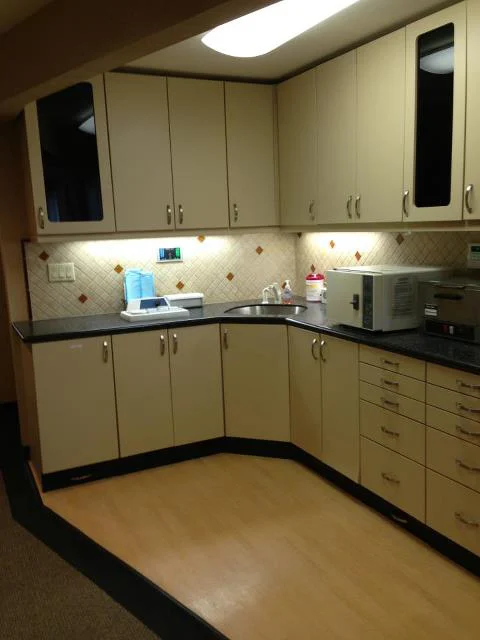 Rosenfeld Dental Studio Picture 4