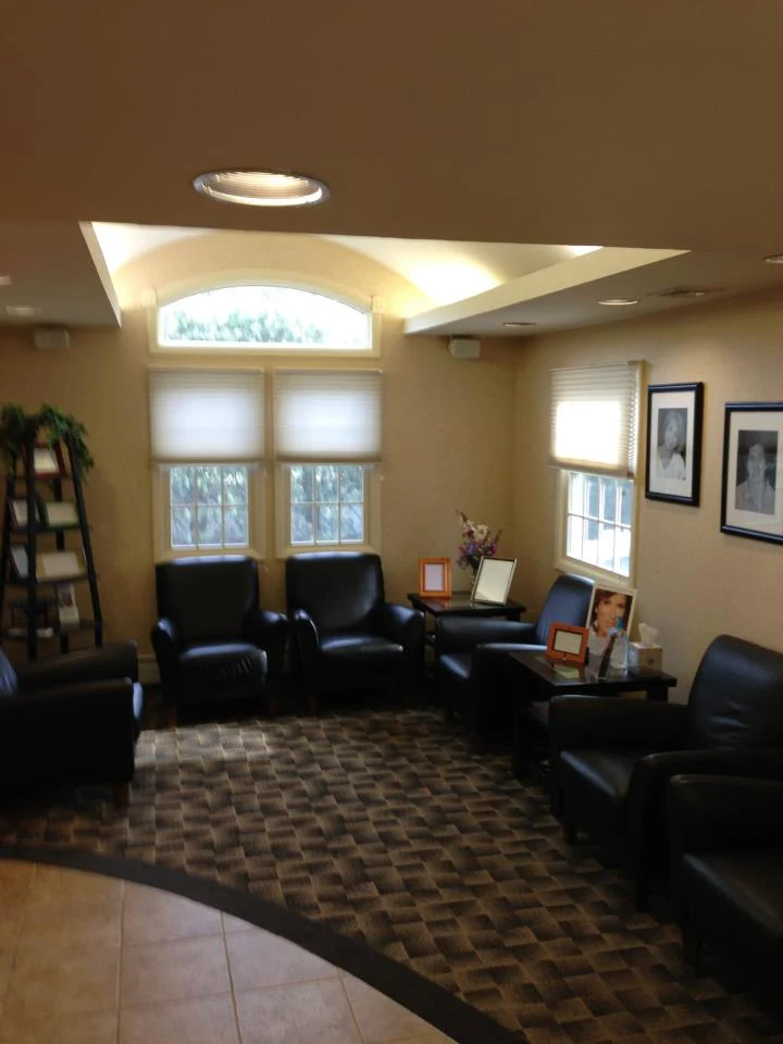 Rosenfeld Dental Studio Picture 5