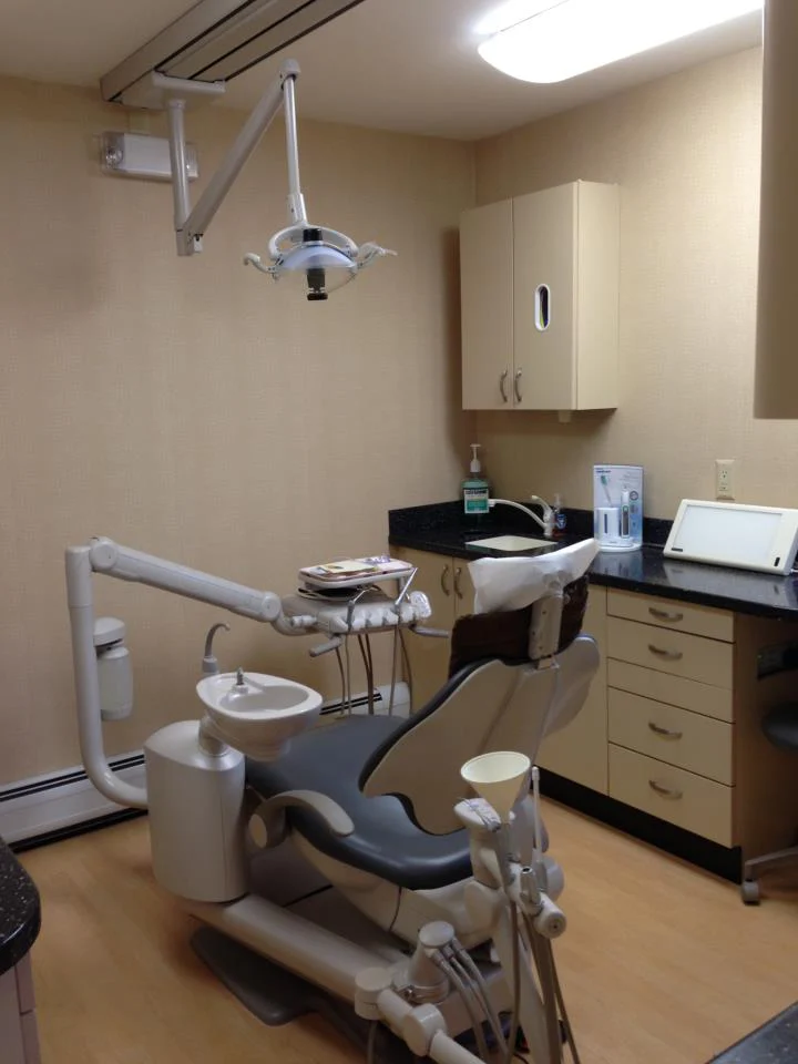 Rosenfeld Dental Studio Picture 2