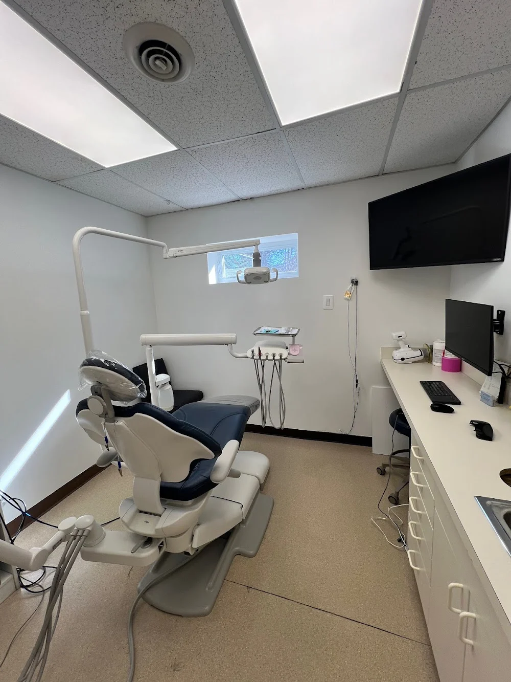 Clear Dentistry - Dr. Laura Carvalho, DMD Picture 1