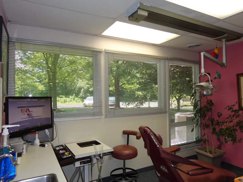 Bensalem Family Dentistry: Eisenbrock Michael L DDS Picture 5