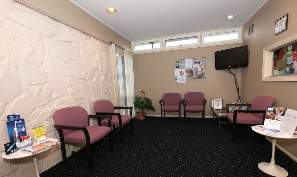 Howard F Matt, DMD - Syosset Cosmetic Dentistry - Dentist in Syosset Picture 4