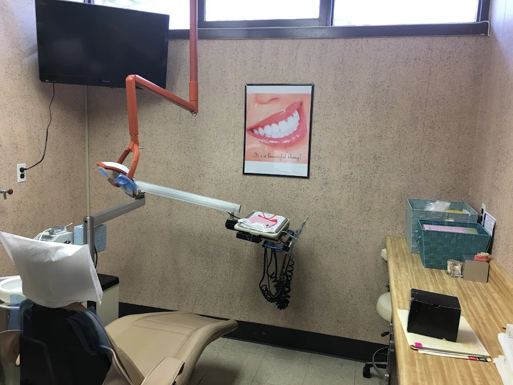 Howard F Matt, DMD - Syosset Cosmetic Dentistry - Dentist in Syosset Picture 8