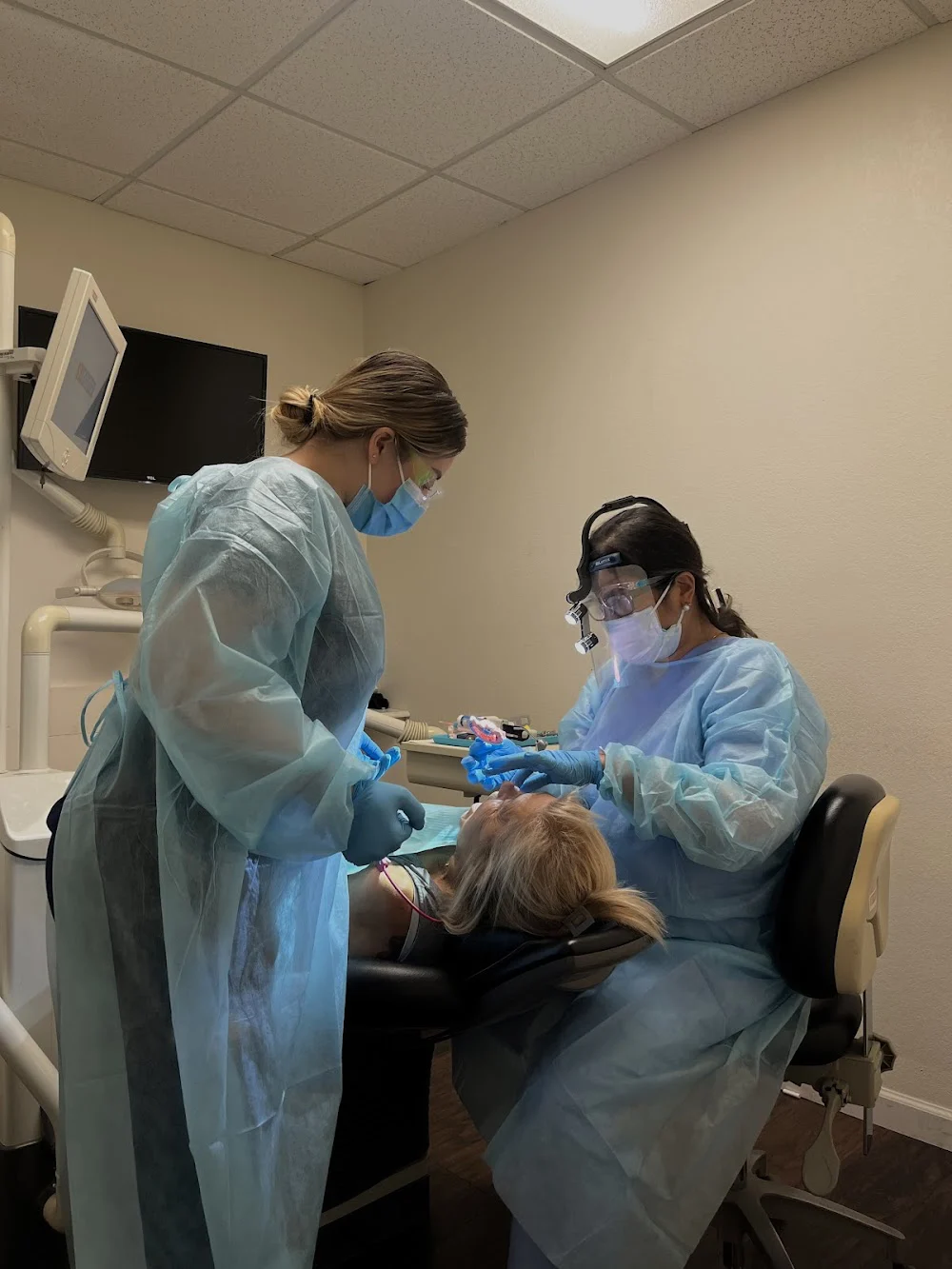 Smiles Divine Dental Picture 5