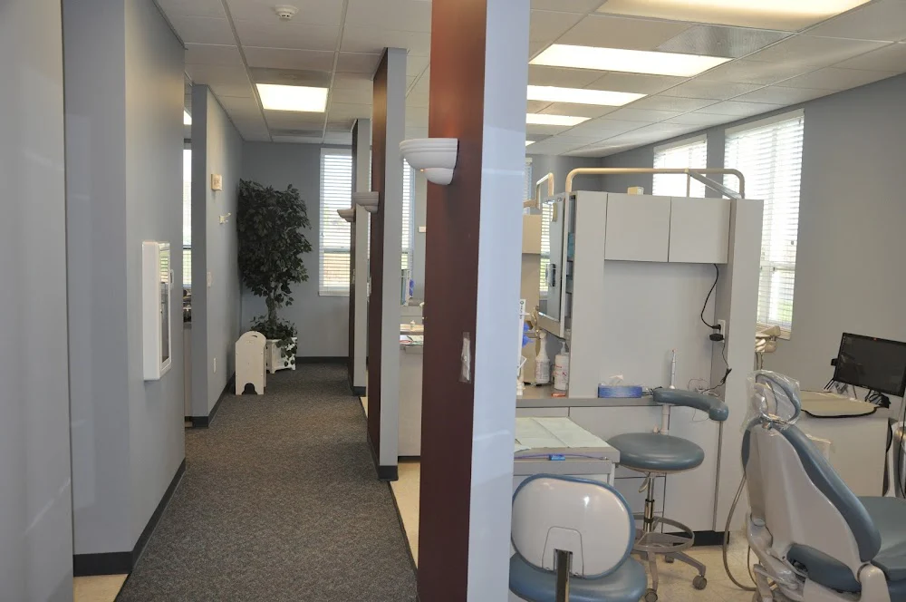 Summit Dental and Implant Clinic Picture 2