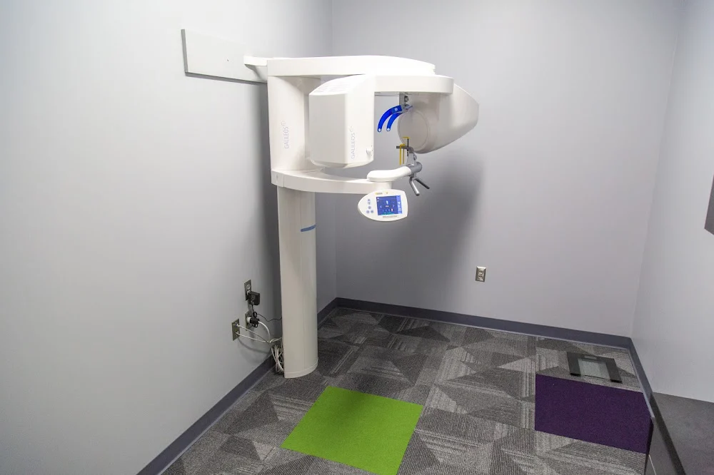 Kinetic Braces with Dr. Clarence E. Simmons Picture 4