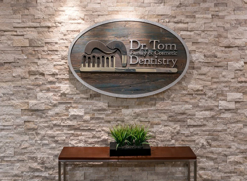 Dr. Tom Family & Cosmetic Dentistry Picture 1