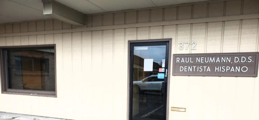 Dr. Raul Neumann DDS Picture 6