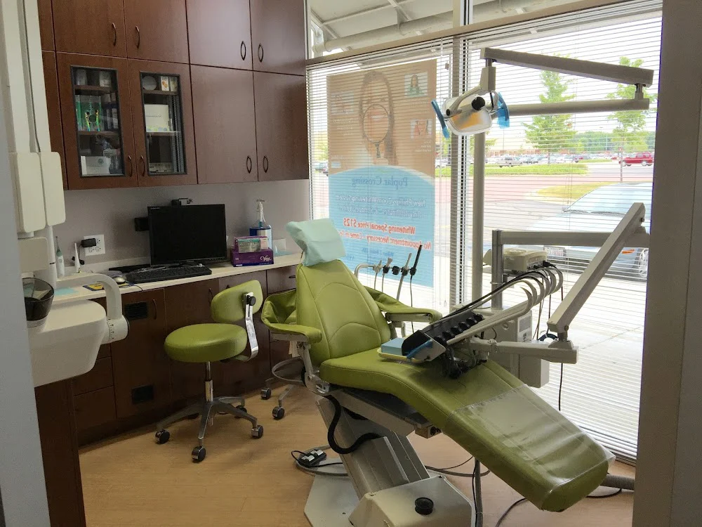 Poplar Crossing Dental- Hoffman Estates Dentist Picture 5